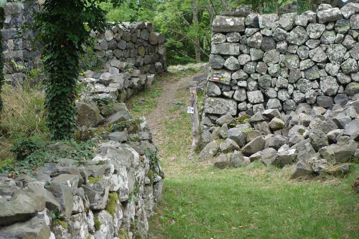 Chemins de Compostelle : Condrieu - Le Puy en Velay - Photo 6