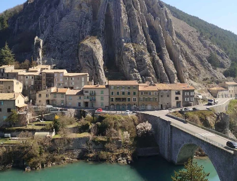Chemins du Soleil à VTT : Die - Sisteron - Photo 1