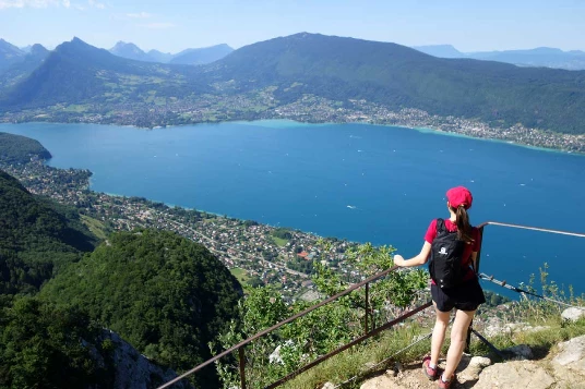 Escapade sur les Sommets du Lac d'Annecy en Liberté - Photo 1
