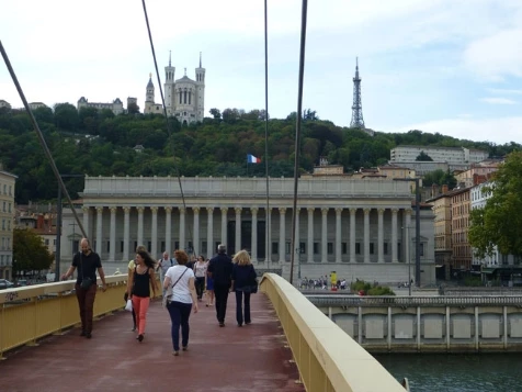 Chemins de Compostelle : Lyon - Montbrison - Photo 2