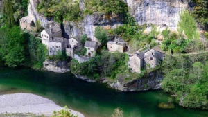 Du Larzac aux Gorges du Tarn - Photo 2