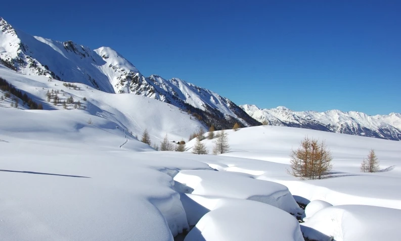 LE  GRAND TOUR DU THABOR EN RAQUETTES, HAUTE MONTAGNE - Alpes du Sud