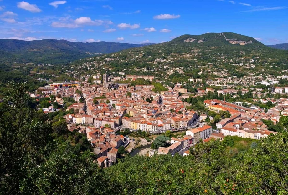 Chemins de Compostelle : Lodève - Castres - Massif Central