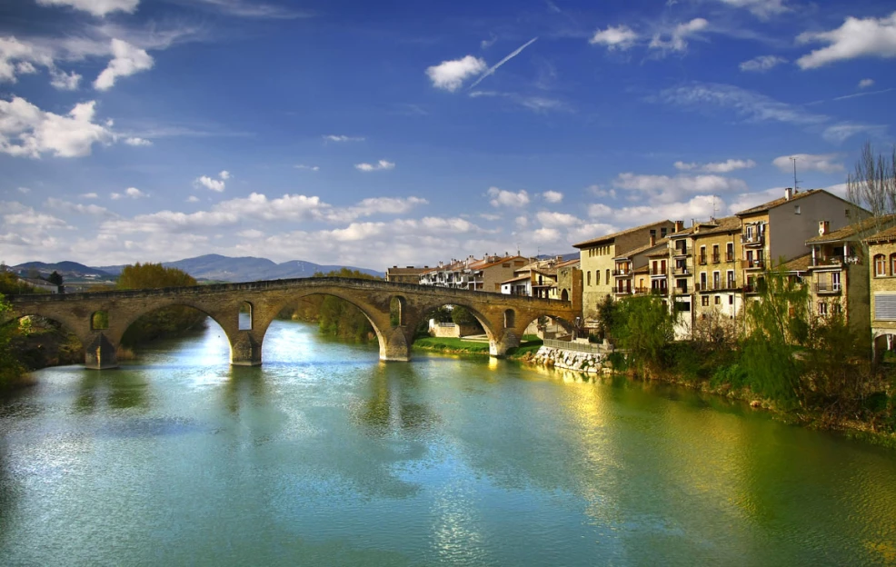 Chemins de Compostelle : Urdos - Puente la Reina - Pyrénées